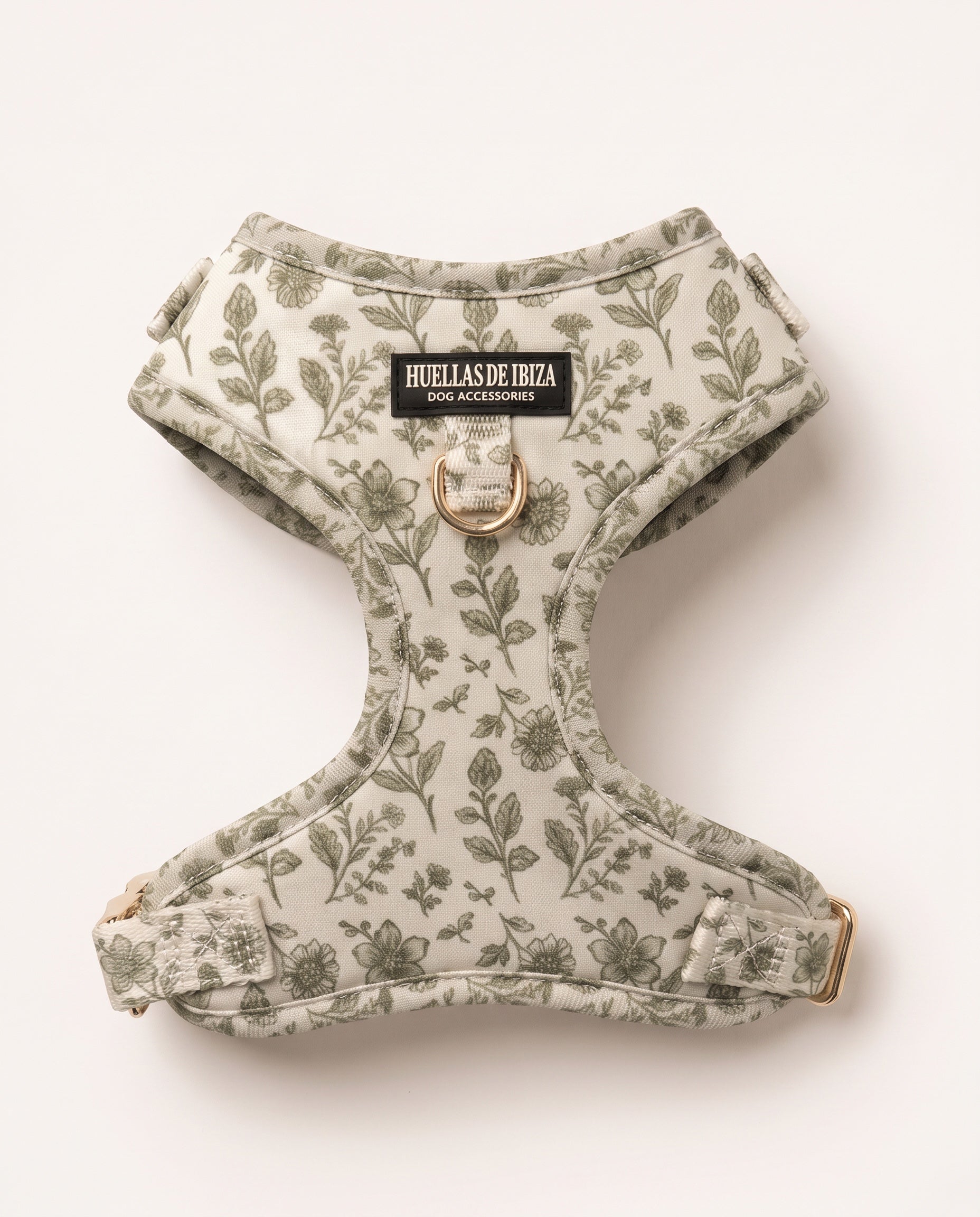Arnés ajustable Premium para perros "Boho Chic Ibiza" - estampado botánico oliva sobre neopreno arena, herrajes dorados - Huellas de Ibiza