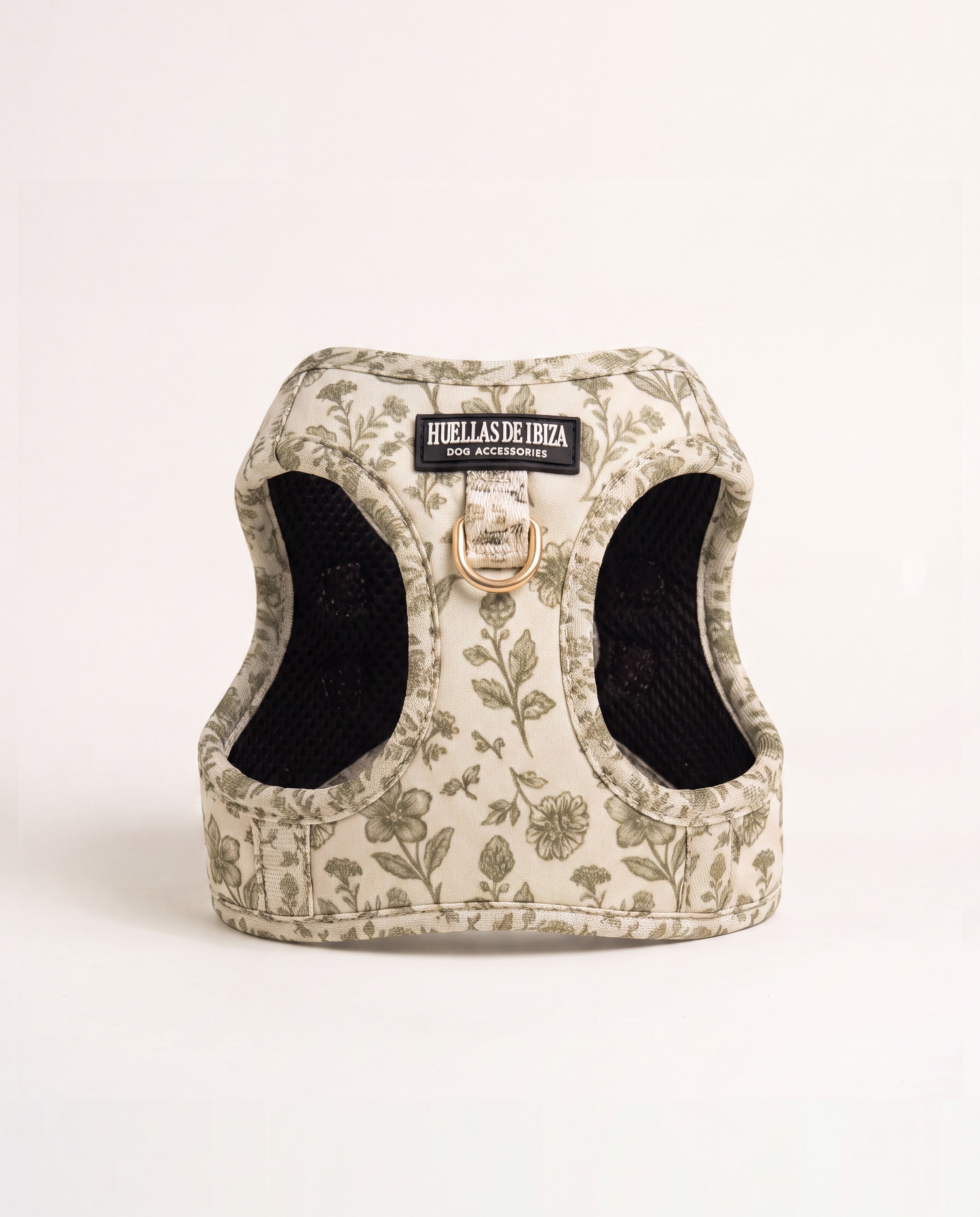 Arnés body Premium para perros "Boho Chic Ibiza" - estampado botánico oliva sobre neopreno crema, forro de malla, herrajes dorados - Huellas de Ibiza